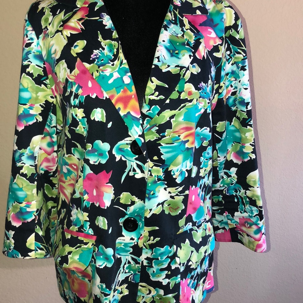 Notations Floral Print Jacket - Picture 2 of 6